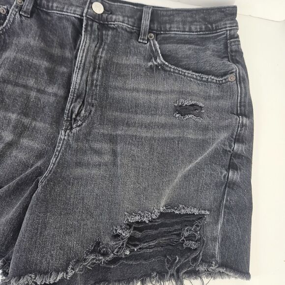 American Eagle Sz 16 High Rise Baggy Cutoff Distressed Shorts Black Stretch Rips - Picture 4 of 16